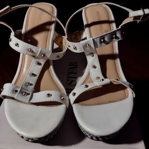 Beautiful casual white wedges